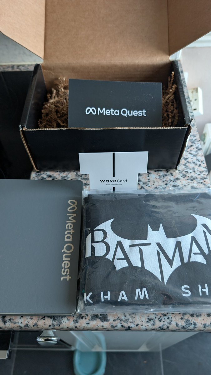 PowerOnVR's tweet image. Thanks @Meta and the MQCP team for the end of year gift box! Always happy with gaming merch and the Wave card looks awesome! Here&apos;s to the start of a new creative year! #VR #MetaQuest #questcreatorpartner