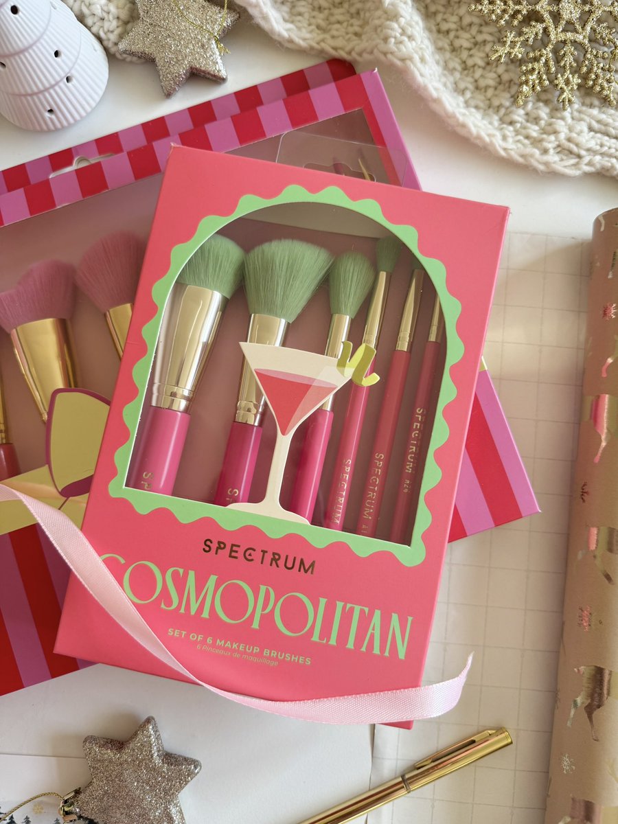 CinmiDoesMakeup's tweet image. AD 💕 Get extra 20% off @Spectrumbrushes sale, making this cute makeup brush set to just £8 with code “SC46SNQH”! 💫
🏷️ #SpectrumCollections #Makeup #Beauty #Discount #MakeupBrushes #MUA #JanuarySale