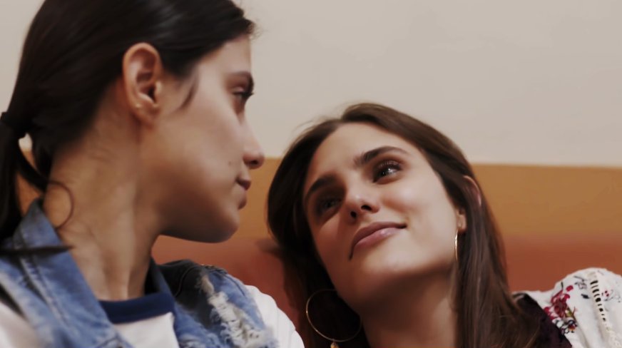 fer | ✨️mi debilidad los ojos de la cota 💙 tweet media
