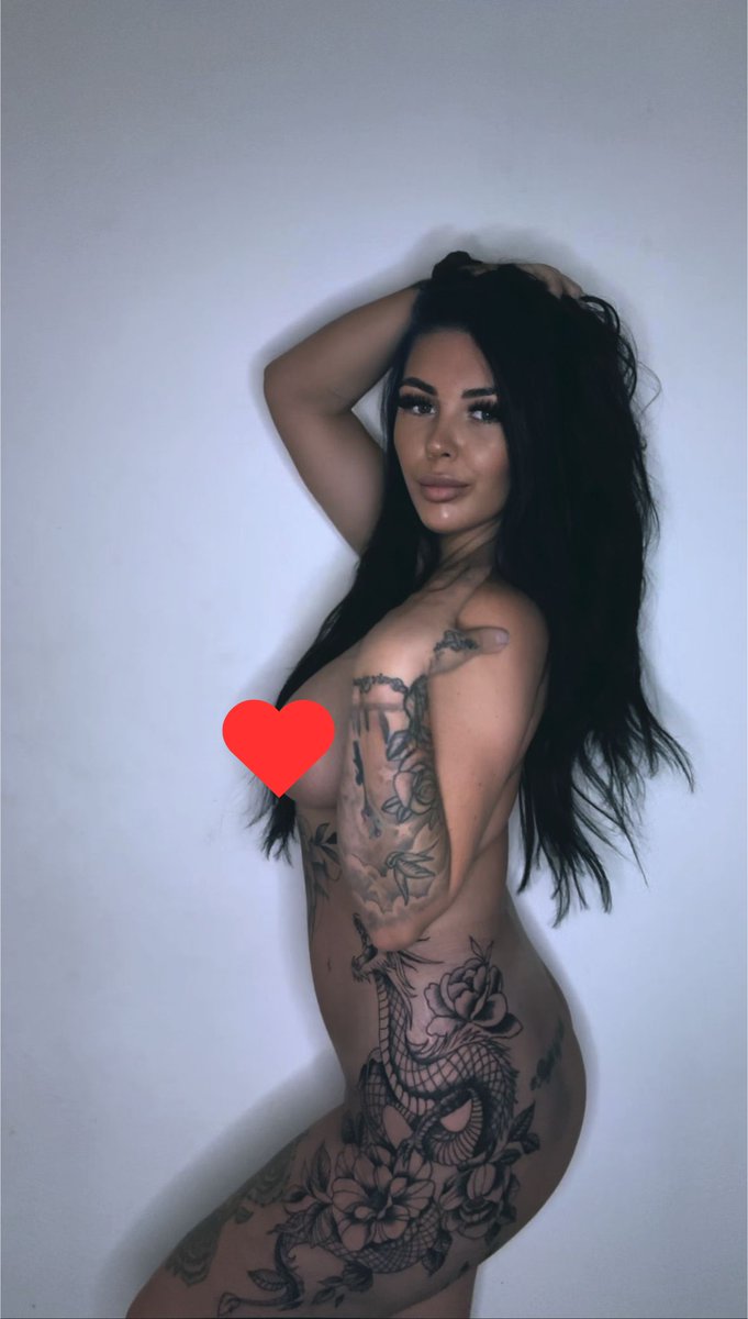 <a href="/zooe_moore/">Zoe Moore</a> More of me in my bio xx