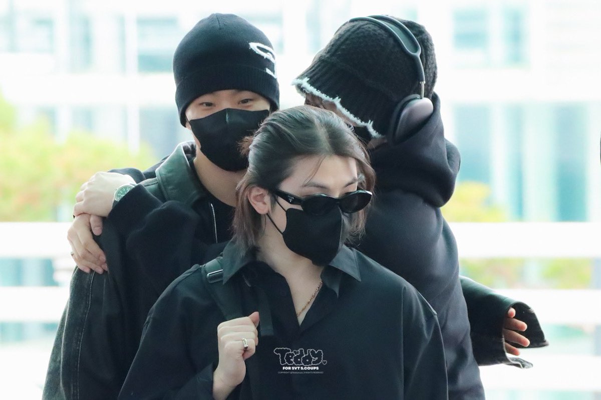 240104 ICN

오랜만에 멤버들이랑 출국하니까 기분이 좋았었나봐🥺💕한 반년만인가?아기 코알라처럼 멤버들에게 달라붙어 있었어ㅋㅋ

#SCOUPS #최승철 #エスクプス #崔胜澈 #세븐틴 #SEVENTEEN <a href="/pledis_17/">세븐틴(SEVENTEEN)</a>