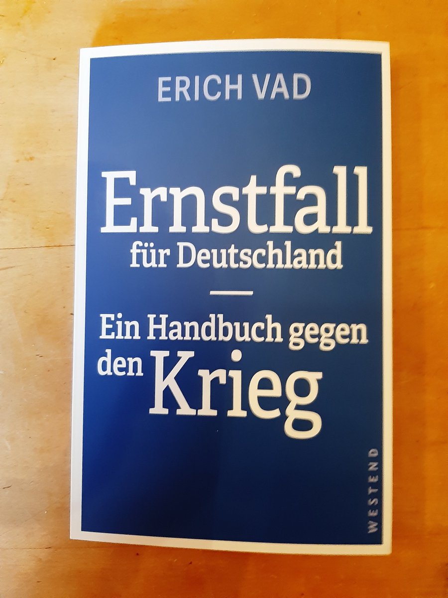 BenkeLars's tweet photo. Lesen: Ernstfall für Deutschland - Ein Handbuch gegen den Krieg. Von General a.D. Erich Vad
In dem Buch schildert er zunächst in 1 möglichen Szenario 🇩🇪 im Krieg Sommer 2025. Als Ausweg brauchen wir seiner Ans.n. u.a. Politik die die Nationalen Interessen 🇩🇪s wieder im Blick hat. https://t.co/LdNd6ysZVb