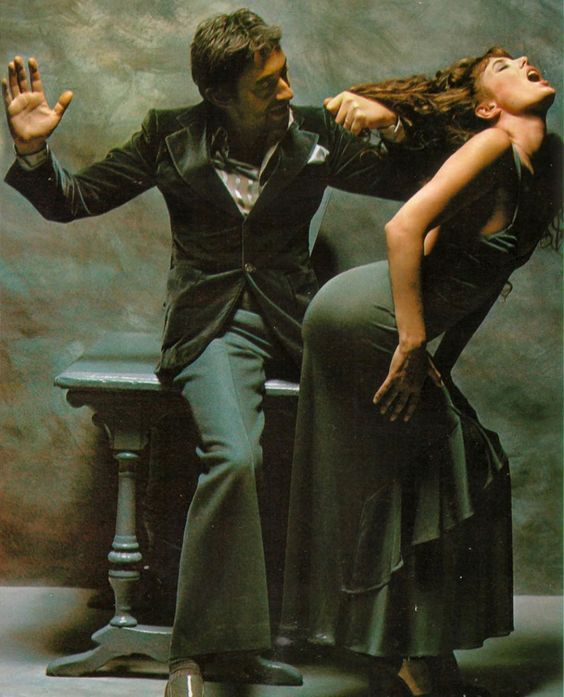 Las mujeres aman a los hombres tóxicos, pero nunca lo admiten.  

13 rasgos tóxicos que te hacen irresistible para las mujeres  

Aplica esto y vuélvete 300% más encantador.  

- Hilo de Psicología Femenina -