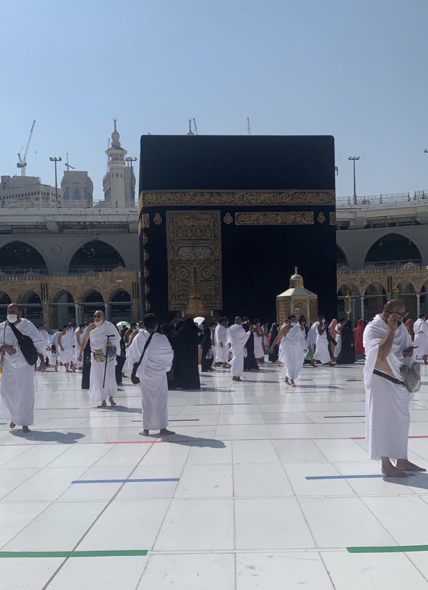 itq_a7's tweet image. سنة مليانة احداث، ومن ضمنها التعايش مع اطول الاترام بعواقِب مُتعبة وصعبة
ابسط شيء اسويه اني اعتمِر واشكر الله على انه أعطانا قُدرته، والابتسامة للحياة بعد فضل الله علينا في تجاوز هالشيء، وما هذي الا بداية سنين الطب وباذن الله تكون الايام القادمة مليانة انجازات رائعة .. 🤍