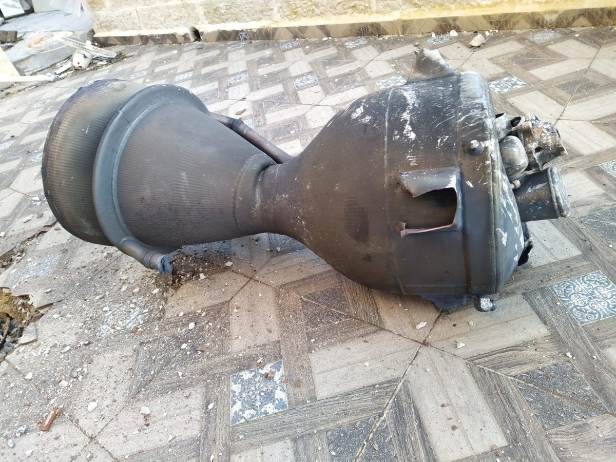 Swnyasalh55555's tweet image. 🔴صواريخ الحوثي اللي يطلقها على تل ابيب
المداعه حق جدي لحمها مع المتفل واطلق
.
بالله عليكم هذا شكل صاروخ فرط خرطي؟؟؟؟؟؟
.
#بشار_الأسد 
#INDvsAUS 
#دمشق