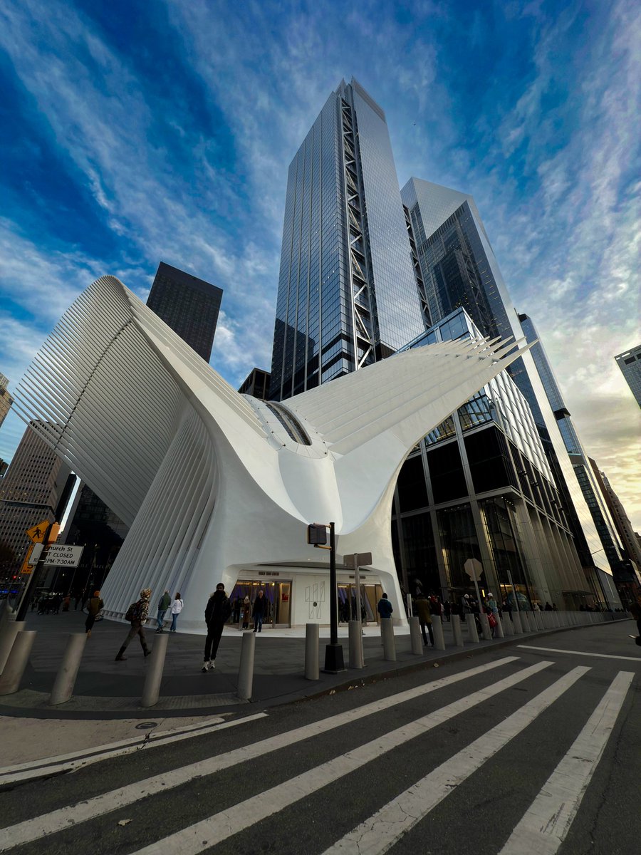 iamwaynegilbert's tweet photo. #goodmorning #nyc #photowalk #photography #theoculus #wtc #architecture #lowermanhattan https://t.co/4zm65F9kTd