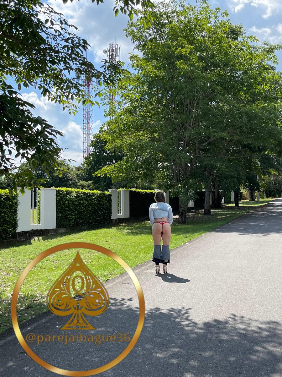 Algunos piensan que estamos locos,
Yo opino que estamos vivos!!! #locurasexuales #ExhibicionismoPúblico #Hotwiferegia #CUCKQUEENREAL #parejassw