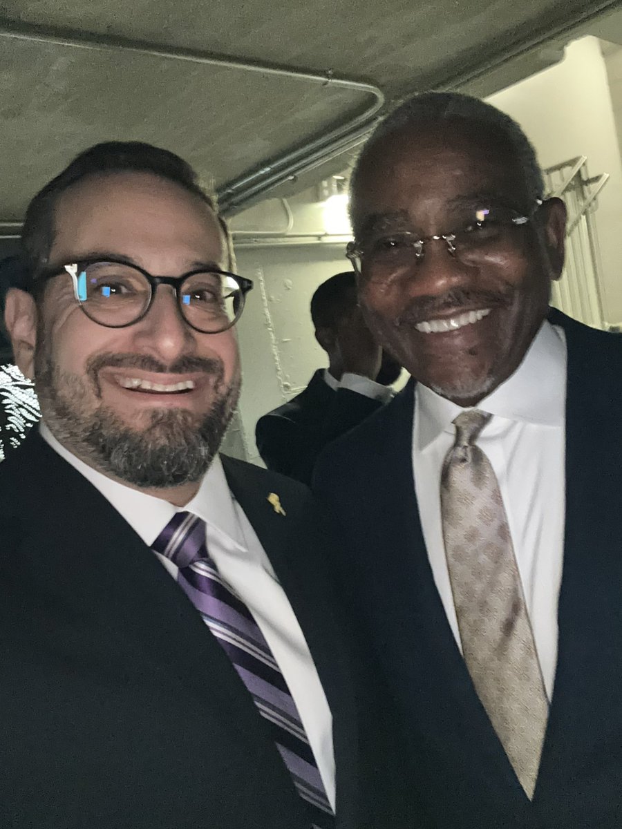 JasonKoppel's tweet image. Starting opening day in our nation’s capital at the @TheBlackCaucus watching my Member @RepYvetteClarke sworn in as Chair.  Godspeed in your role. 

Great spending time with @HouseForeign Ranking Member @RepGregoryMeeks.