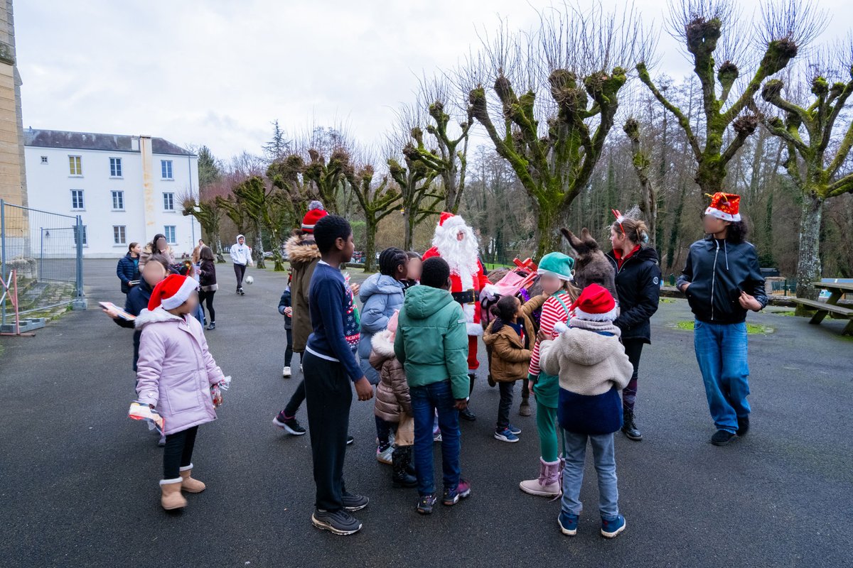 🎄 Une magnifique fête de Noël pour les enfants accueillis à Élancourt !