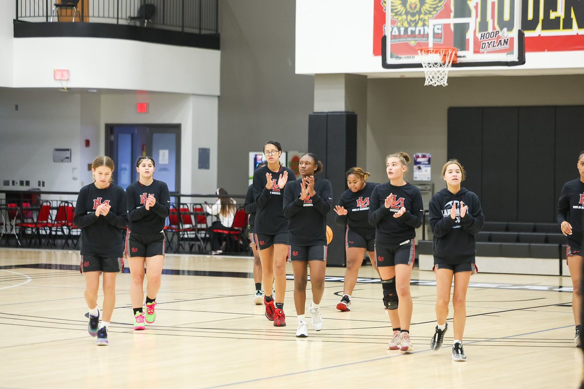 GAME 1 PHOTOS AT HOOP 4 DYLAN 

📸 credit @gameoverphoto