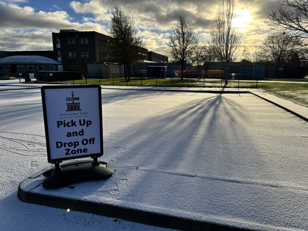 ‼️From Mon 6 Jan a section of the Bute Drive car park will be designated for parent/carer pick up and drop off. Parking spaces are available in car parks on both sides of the school building for longer stays. View the school travel plan on the website (🔗 in bio)