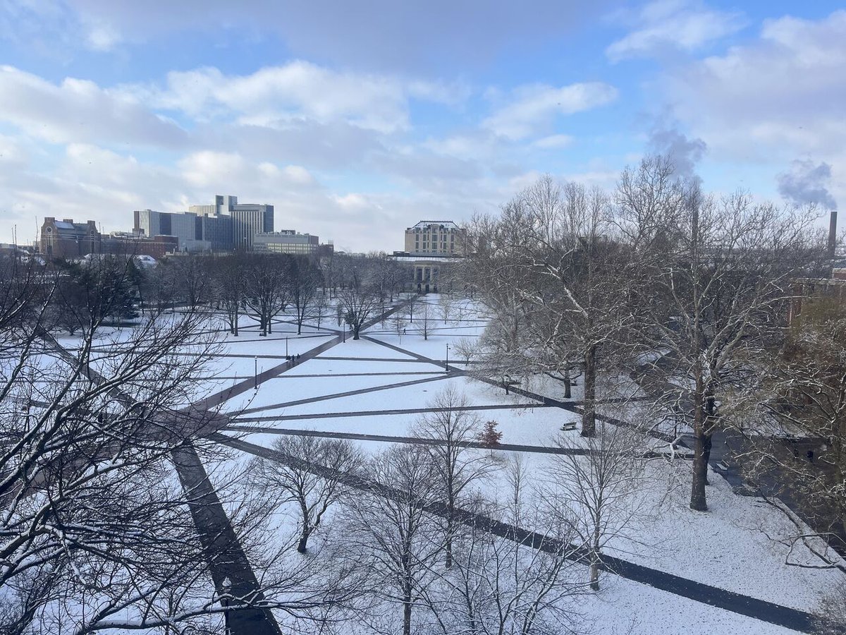 OhioState's tweet photo. Snowy Oval season is back! 😍❄️

📸: Mia C. on IG https://t.co/6nPWtp4s7M