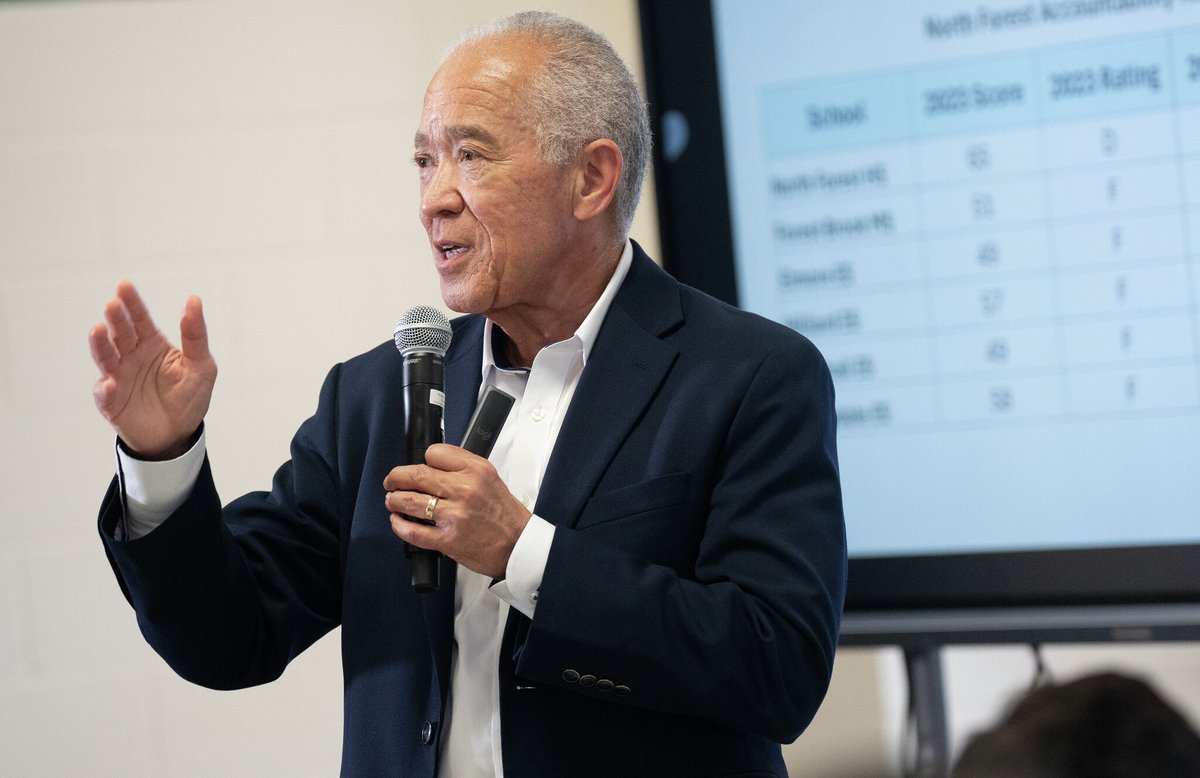 Drivers and retirement bonuses: Here are Texas superintendent contract perks you might not know about dlvr.it/TH8SxJ