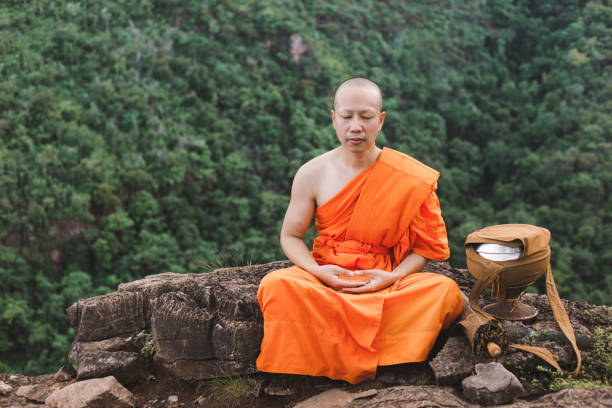 matias_rigby's tweet photo. La meditación NO es solo para monjes.

Con 10 minutos diarios puedes reducir el estrés y encontrar calma, según estudios científicos.

Pero hacerlo MAL puede causarte ansiedad y frustración.

Aquí te enseño a meditar correctamente para que lo disfrutes en 2025: 🧵 https://t.co/Cgvl3vENko