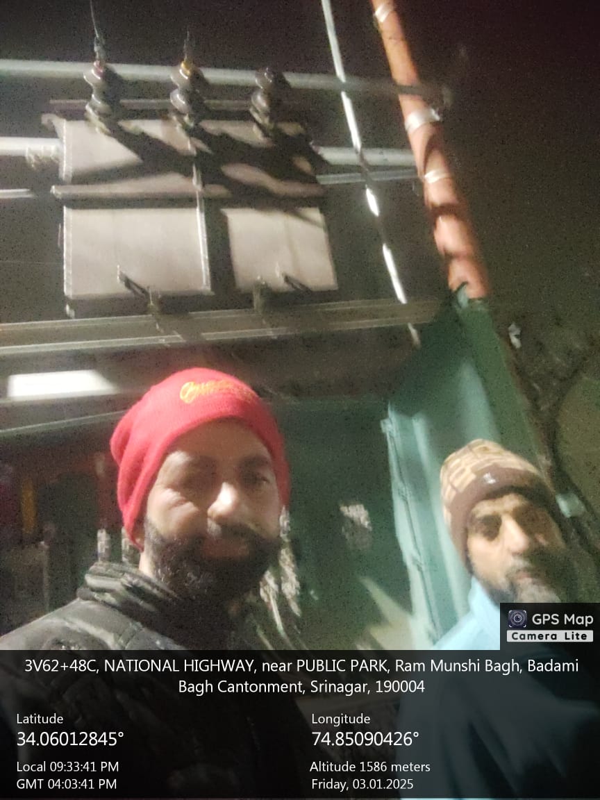 ESD_Sheikhbagh's tweet photo. Team Sheikh bagh ensures that not a single consumer is effected on account of power failure . Team presently at Batwara. https://t.co/PZOAfyvf33