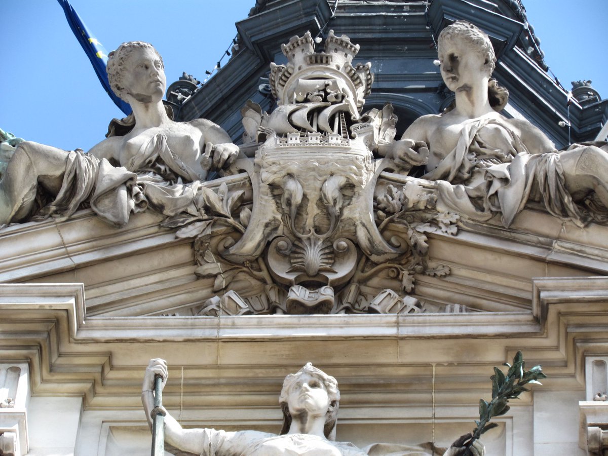 DELARUEEm's tweet photo. J'ai dit et j'ai redit qu'en 2026 je ne serai candidat sur aucune liste.   

Je formule par contre pour 2025 le vœu que les guerres de chapelles et d'égos nombrilistes cessent et qu'une vraie coalition structurée prépare -enfin- l'alternance à Paris.  

 Il y a du boulot ! https://t.co/KFQmCapd8Z