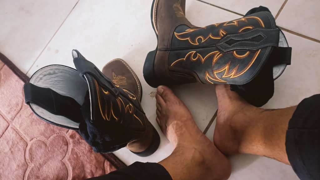 zemkl's tweet photo. #texana #boot #COWBOY https://t.co/4iCAo2njFS