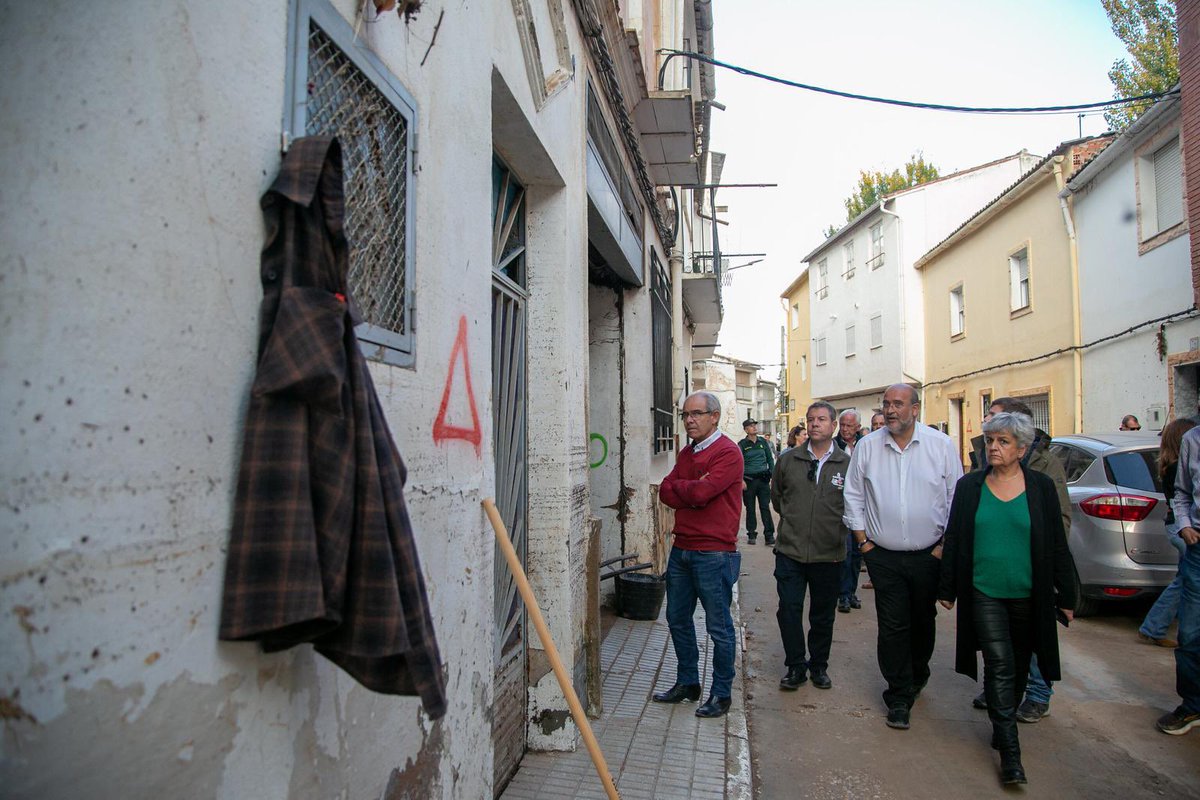 Mal propósito comenzar el nuevo año faltando a la verdad. 

No sé con quién dice haber hablado, pero nosotros seguiremos, junto al resto de instituciones, volcados en la recuperación de Mira y del resto de municipios afectados por la dana.

Le invito a sumar.