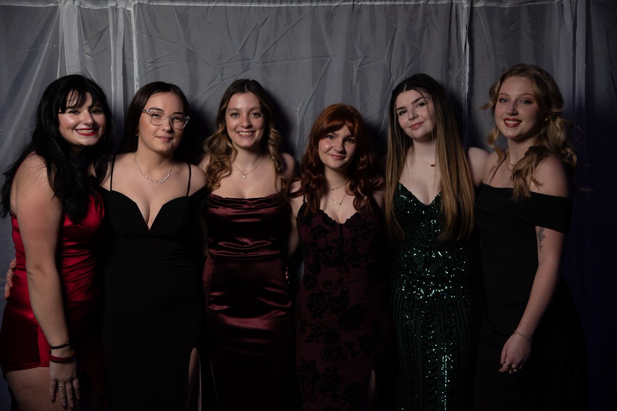 SNHUOnCampus's tweet image. An evening of elegance, laughter, and lasting memories. Phi Delt Formal, you were a night to remember! ✨💙 Full photo album: bit.ly/4gzx7Wu #PhiDeltFormal #BrotherhoodInStyle #MemoriesMade #SNHUOnCampus