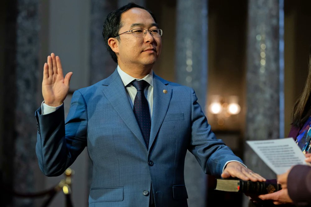 SenatorAndyKim's tweet image. Our first post from our new account! From little league to the U.S. Senate, thanks New Jersey for all the opportunities. I never developed that killer fastball but I promise I'll do better in the Senate. Follow my office account for info on our work serving NJ & our country.
-AK