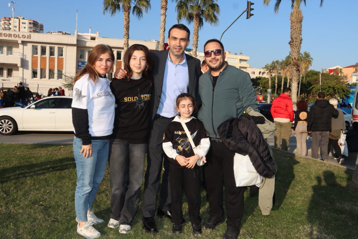 📍SOLOTÜRK Gösteri Uçuşu🇹🇷🚀

Mersin Milletvekilimiz Sayın Ali Kıratlı, İl Yönetim Kurulu Üyelerimiz ve İlçe Teşkilatlarımızla birlikte Mersin'in düşman işgalinden kurtuluşunun 103.yıldönümü kutlamaları kapsamında gerçekleşen SOLO Türk ekibinin gösteri uçuşunu izledik.