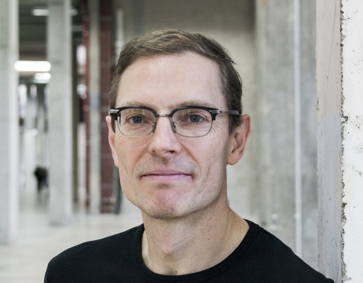"Chat is just another word for dialogue": In our latest Norton Learning Blog article, Harvard professor Martin Puchner discusses his unique use of chatbots to speak with famous historical figures, making them more accessible for students. seagull.wwnorton.com/Using-AI-Chatb…
