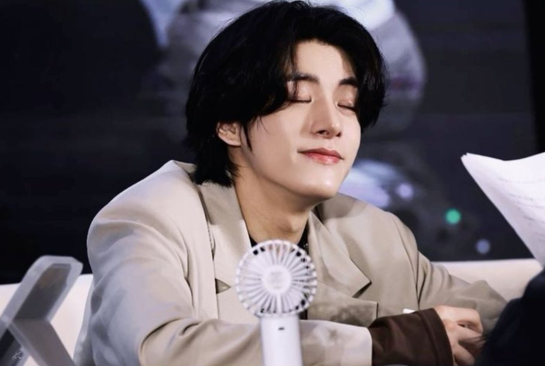 #JAKE: IM NOT CUTE

#JAKE 🤏🏻