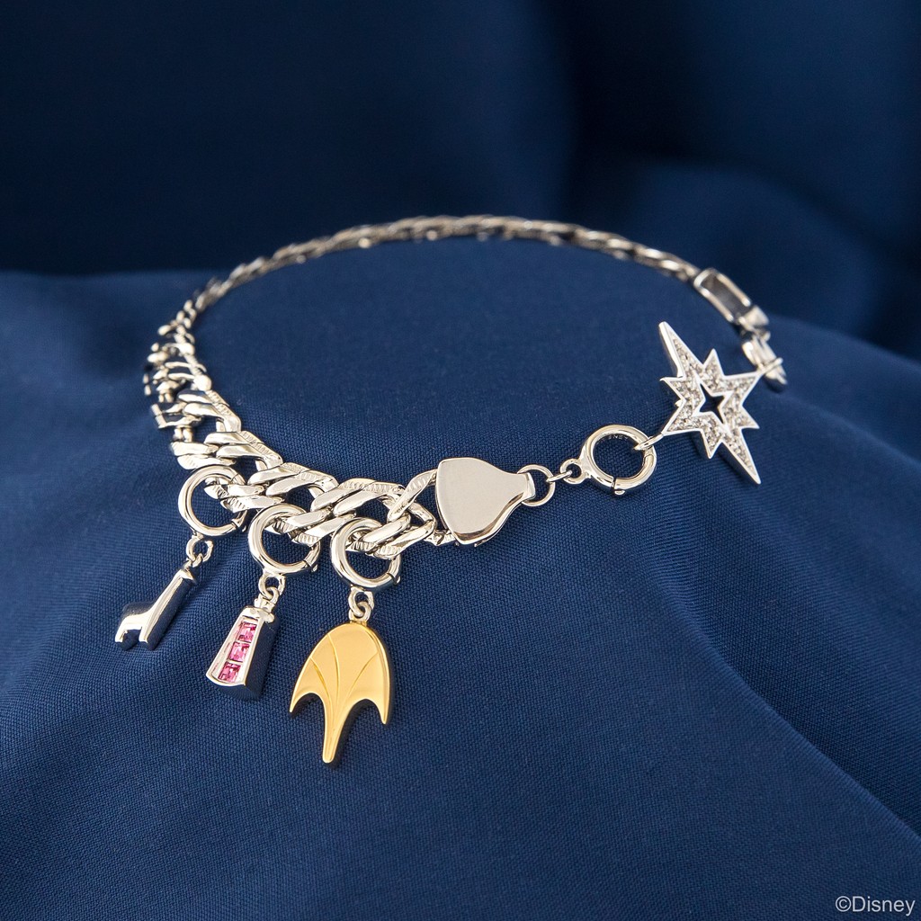 ✨ What story will you tell in 2025? ✨
RockLove’s Tell Your Tale Collection is here to help you carry your favorite memories, dreams, and stories into the new year 💖 
#TellYourTale #RockLoveJewelry 

Shop: l8r.it/qDod