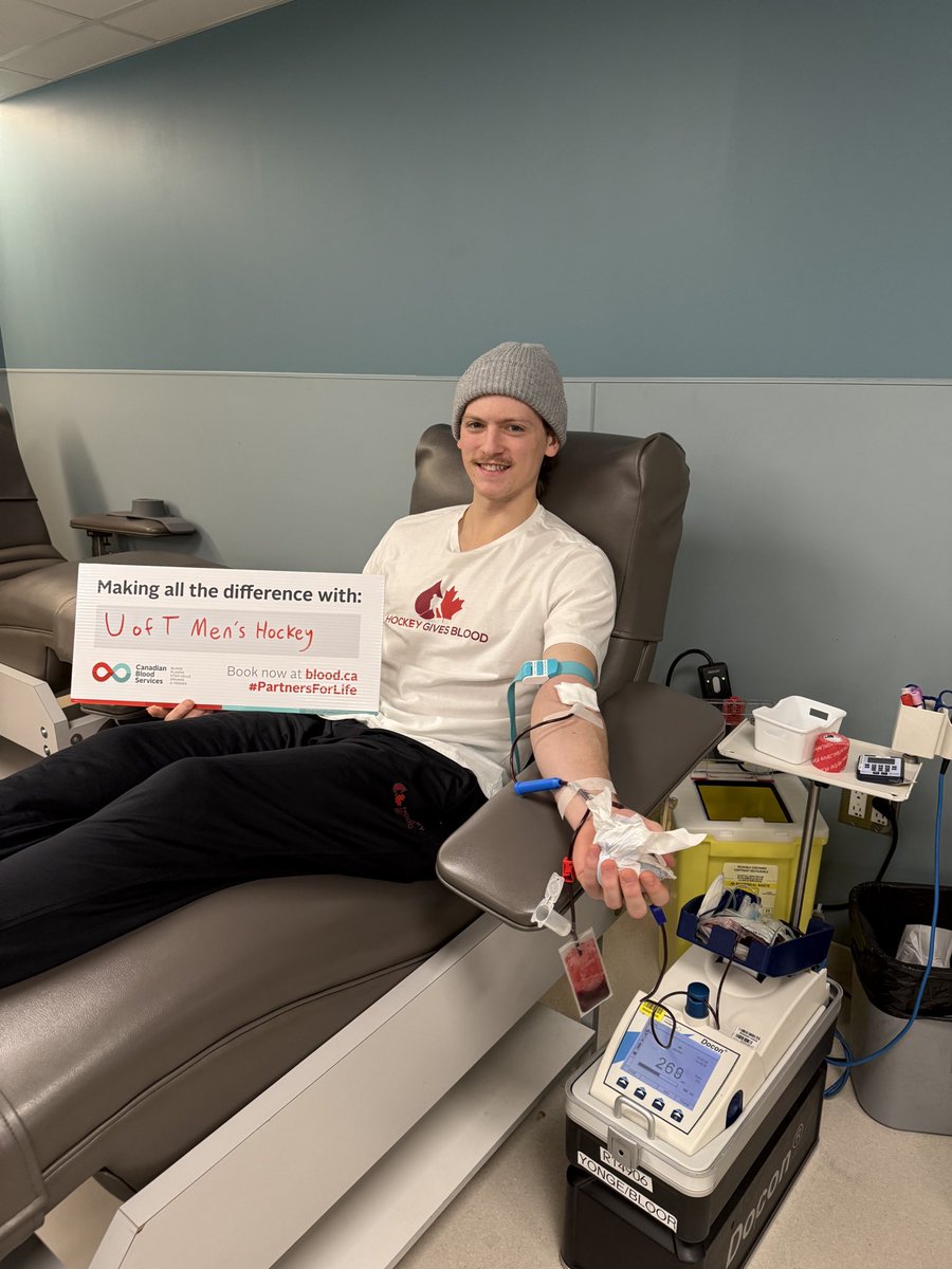 Hockey Gives Blood tweet media