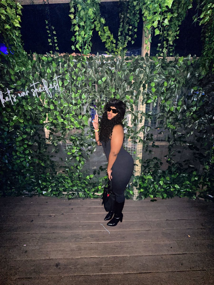 TerriaMarshee_'s tweet photo. 🤭🖤 hmmmm. https://t.co/BXvruFD17H