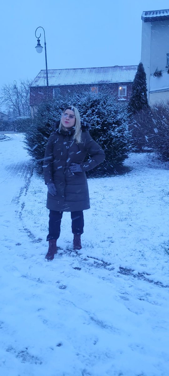 YeriWTF's tweet photo. Se demoró en nevar pero 💃💃💃🫶 https://t.co/HSQSi1iRAa