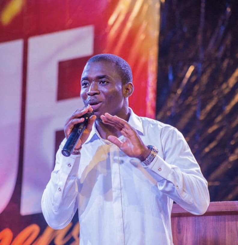 Revelationmusik's tweet photo. Let No Flesh by Theophilus Sunday | Latest Gospel Music 2025
https://t.co/aY8EJcHYsK
#Movingbygrace https://t.co/eUxG4aCRvQ