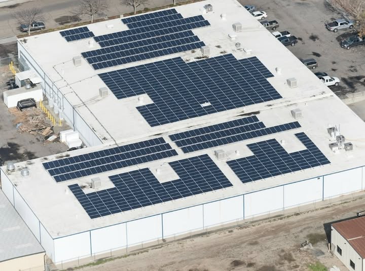 We specialize in providing performance &amp; value for the long haul! ⏳
State-of-the-art silicone roofing systems are extremely popular with building owners in need of roof restoration, saving them significant time, money and hassle! 🏫