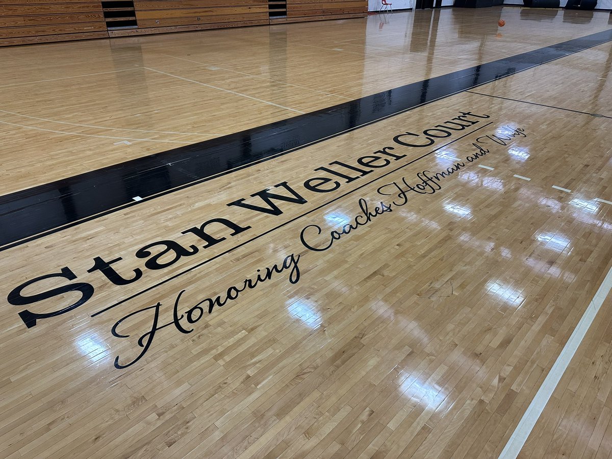 Great welcoming Stan Weller 66’ back to campus today! He had a great message to our team heading into HCAC play the rest of the way! He was a 2-time All-Hoosier College Conference selection in 65’ &amp; 66’! Today, the court inside Stauffer-Wolfe Arena bears his name!

#SpartanPride