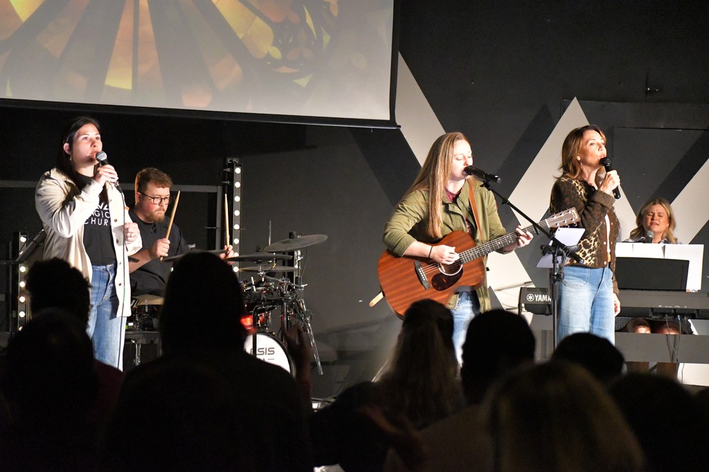 kingcitylex's tweet photo. "We praise you, God, we praise you, for your Name is near; people tell of your wonderful deeds." -- Psalm 75:1 https://t.co/EcFIPyc8s1