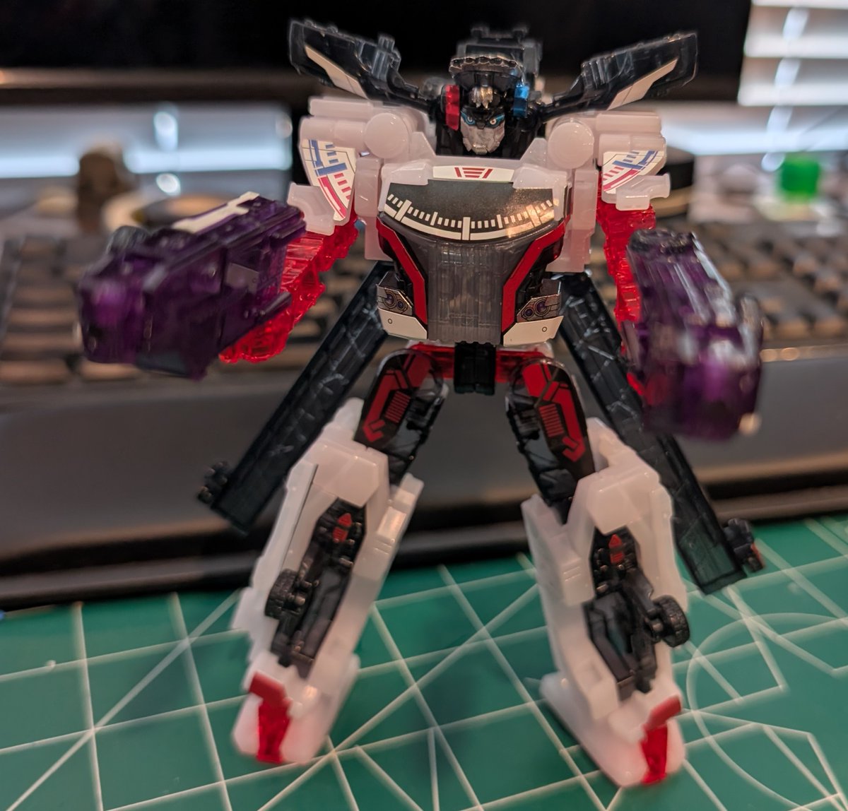 Dat_BHoward's tweet photo. #Boonboomger set sp from @Tokullector . First clear kit and it's both a pro\con. Beautiful in the light, but sticker placement was kinda hard due to details not being as visible compared to solid color pieces. #爆上戦隊ブンブンジャー #superminipla #supersentai https://t.co/RztlUXGf3g