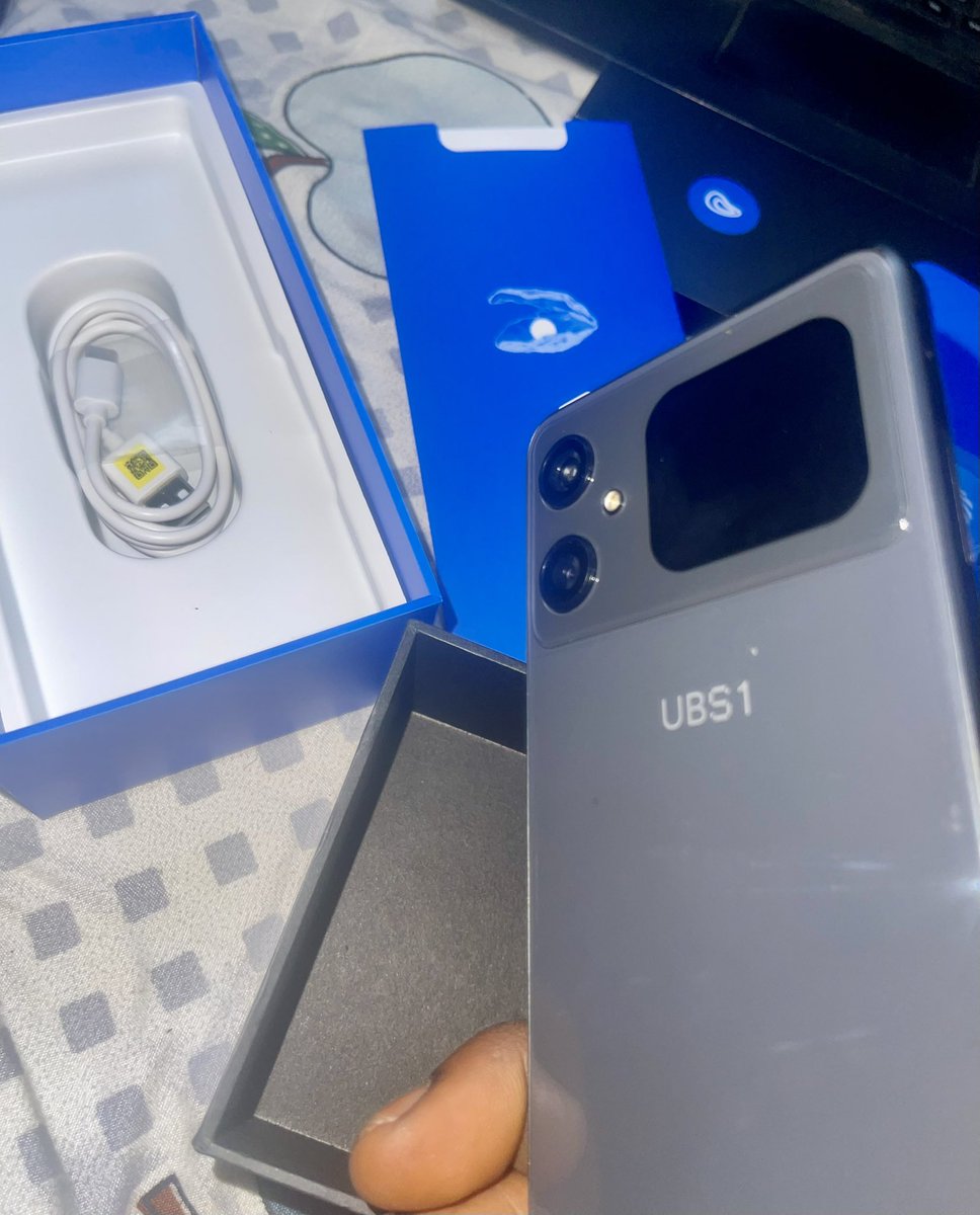 Finally received <a href="/oysterecosystem/">Oyster Labs: Universal Basic Smartphone</a> MOBILE DEVICE 🫡