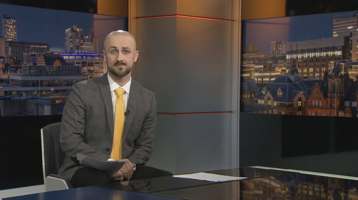 Jonathan Brown (@jonnybrownyorks) on Twitter photo Tonight I was live and cold at a gritting depot in Hull at 6pm and, for a change, live and warm in the <a href="/itvcalendar/">ITV News Calendar</a> studio at 10.30pm 📺 Stay safe and warm this weekend, it's going to be grim! Tonight I was live and cold at a gritting depot in Hull at 6pm and, for a change, live and warm in the <a href="/itvcalendar/">ITV News Calendar</a> studio at 10.30pm 📺 Stay safe and warm this weekend, it's going to be grim!