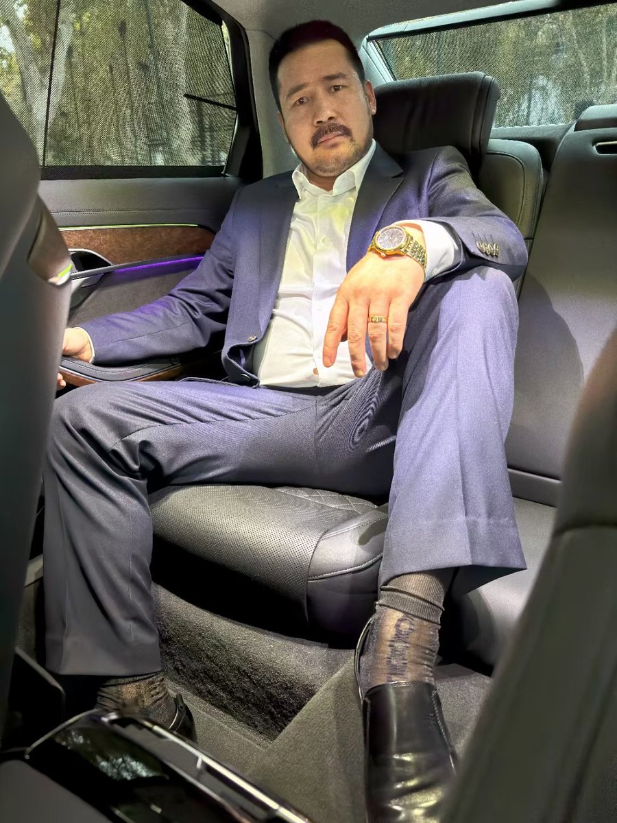 红颜中老 tweet media