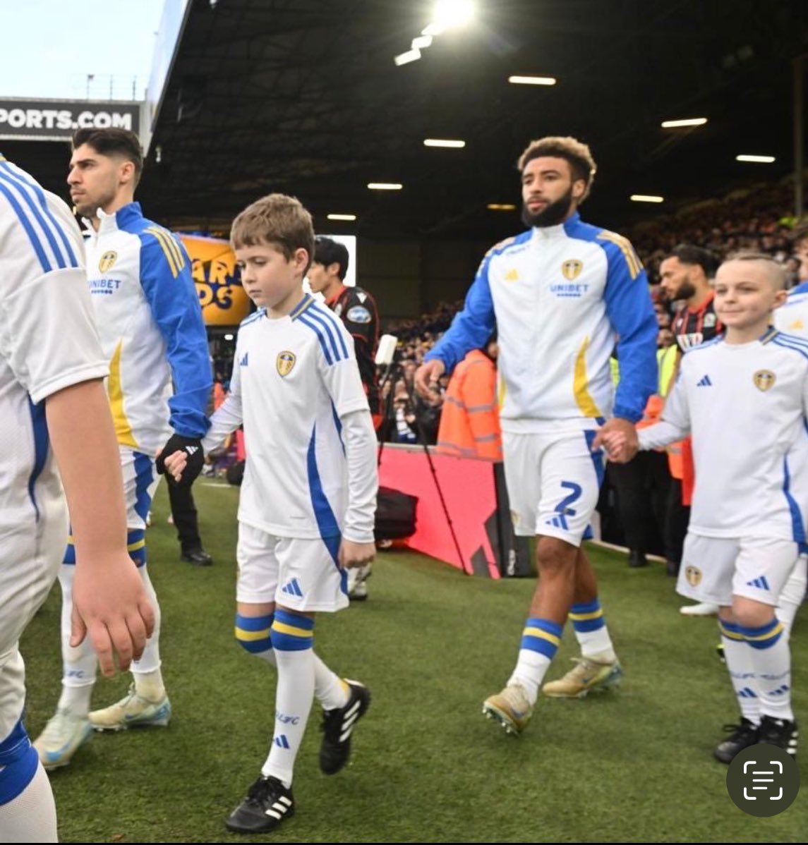 #arymarc <a href="/BBCRadioCymru/">Radio Cymru</a> bore fory 8.30 ar ôl #drosfrecwast

🔹<a href="/SionedDafydd/">Sioned Dafydd</a> <a href="/ionawilliams81/">Iona</a> 

🔹Faint o gariad brawdol fydd yna yng ngêm  <a href="/LFC/">Liverpool FC</a> v <a href="/ManUtd/">Manchester United</a> 
<a href="/SionEmyr/">Sion Emyr</a> <a href="/MathEmyr97/">Math Emyr</a> 

🔹 Profiad cefnogwr ifanc <a href="/LUFC/">Leeds United</a> yn Elland Road

🔹Beth sydd yn y  ✨ 🔭 ⚽️ eleni ? <a href="/IslwynOwen/">Islwyn Owen</a>