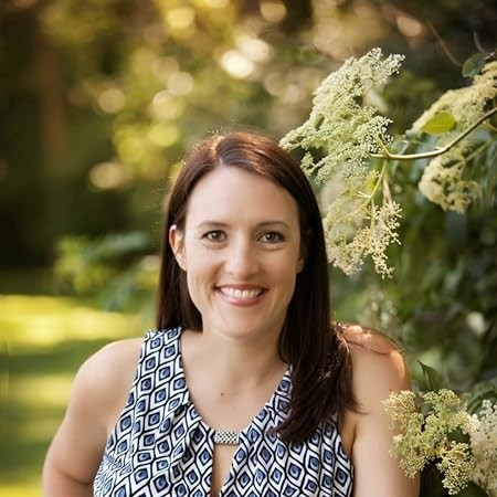 8. The Games Gods Play, de Abigail Owen
Editora: <a href="/EditoraParalela/">Editora Paralela</a> 
Previsão Abril de 2025

Os deuses adoram brincar conosco meros mortais. E a cada cem anos, nós os deixamos.  

Para fãs de Percy Jackson e Jogos Vorazes, a primeira romantasia da Paralela vem aí