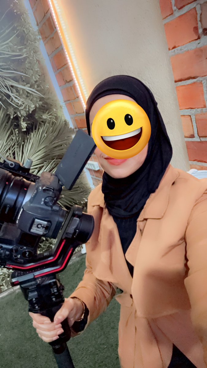 nagwa490's tweet photo. "آبقَ أصـيلآَ مـع آلنآقص؛ قد يتعلم آلكثير مـن أصـلك"اكتفي💔🤚 https://t.co/AYbnPxkXMo