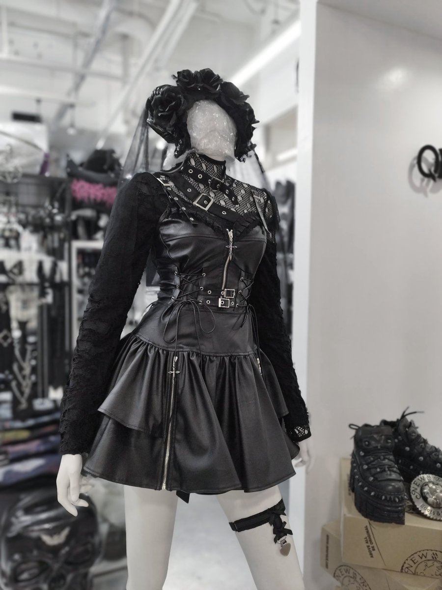 🕸️おすすめコーデ🕸️ Dark in Love / Punk locomotive shredded