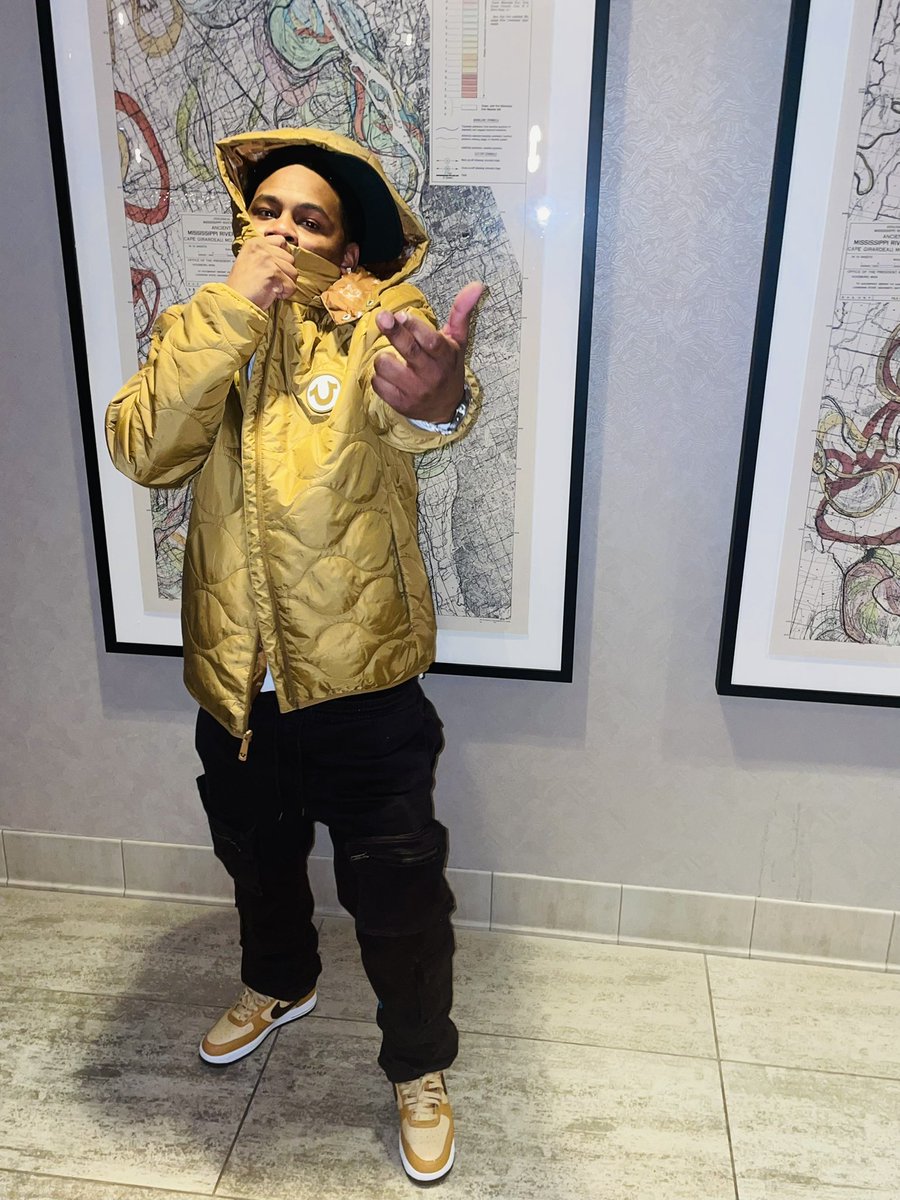 deesvagee's tweet image. Fucck The Fake Smile Yall Can Keep It, Yall Don’t Fucck Wit Me, Ion Fucck Wit Y’all Either👎🏾