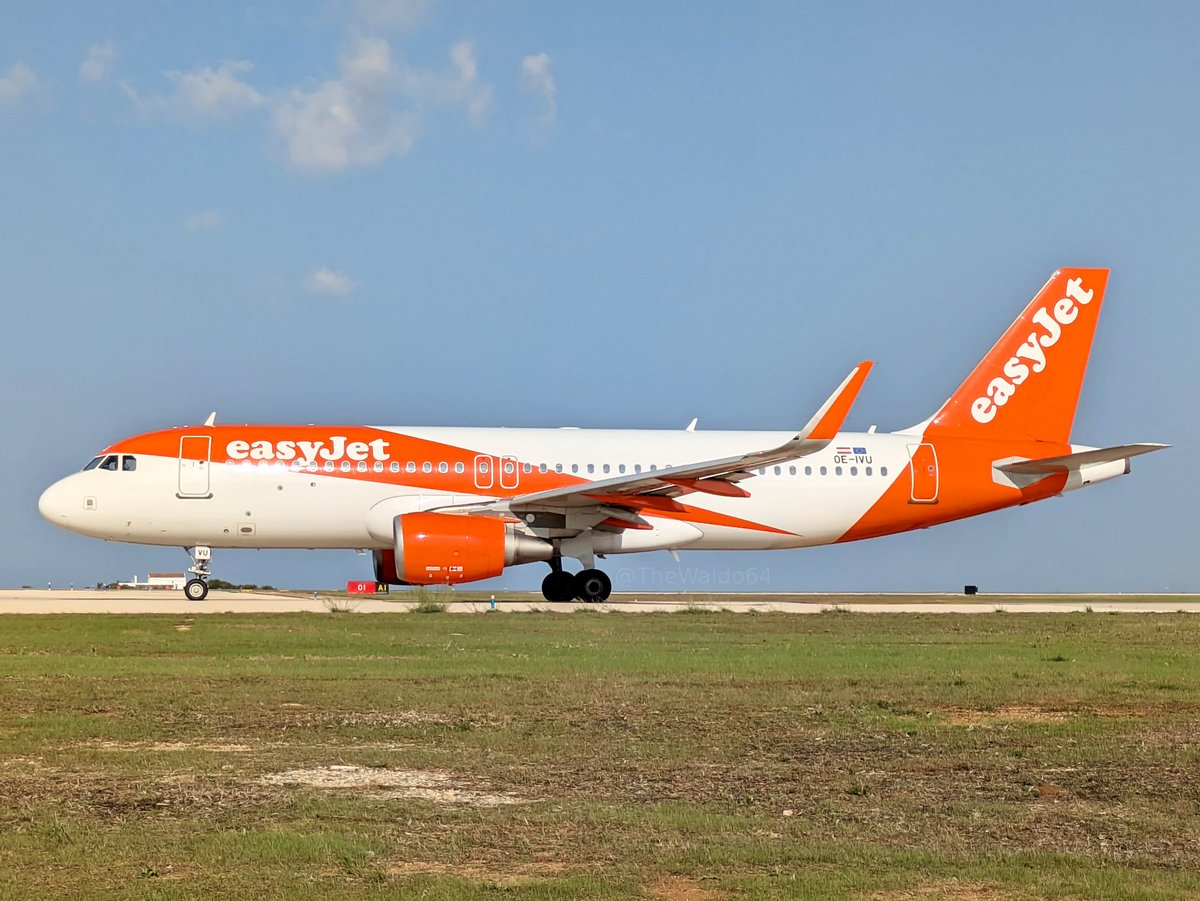 OE-IVU #A320 #easyJet #LEMH Menorca