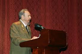 EloylvarezMart1's tweet photo. "Soñar con cosas imposibles se llama utopía; luchar por objetivos no sólo alcanzables, sino imprescindibles para la supervivencia de la especie, se llama realismo". #FidelPorSiempre 3/1/2004 https://t.co/i3QtePUVjC