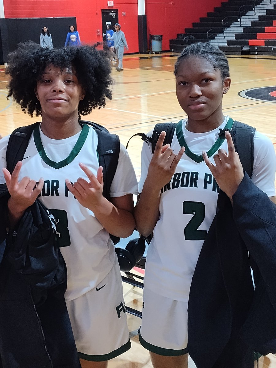 Game 3:
Ypsilanti Arbor Prep jumped out to a 19-5 lead after 1 period as Ann Arbor Huron had 2 starters that hadn't shown up.  These 2 players showed up early in the 2nd qtr &amp; Huron outscored AP 10-5 in the qtr to pull within 24-15 at half.  After an exchange of FGs to start the