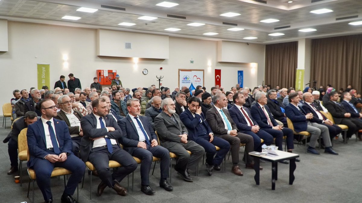 saadetpartisi41's tweet photo. 📌 İl Divan Toplantımızı büyük bir heyecanla gerçekleştirdik.

Yeniden Büyük Türkiye
Ancak Saadetle Olur ! https://t.co/u4Jw0PDi0R