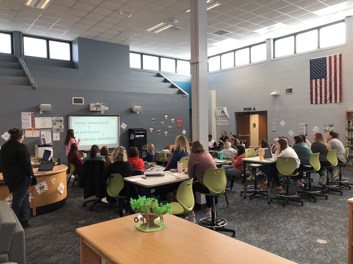 MrWogOHE's tweet photo. OHE BSEL team members are leading staff through learning on feedback and response to behaviors in the classroom. https://t.co/h595xUzxou