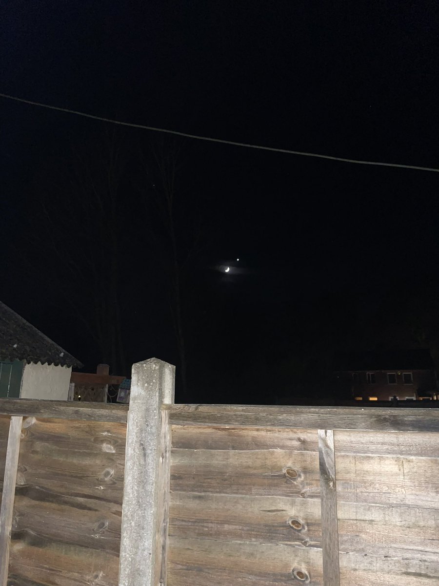 Phil Knott tweet media